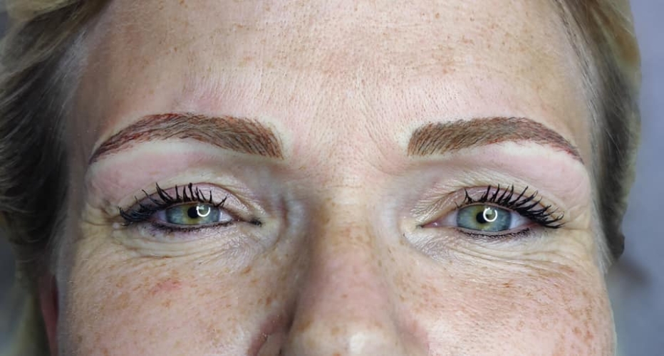 permanent makeup kvinde